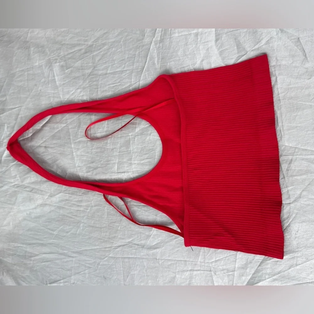 Red‎ Ribbed Crop Top - Picture 5 of 10